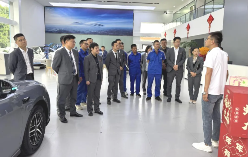 汽貿(mào)公司黨支部開展&ldquo;走出去、學(xué)進(jìn)來，改作風(fēng)、促發(fā)展&rdquo;貫徹中央八項(xiàng)規(guī)定精神學(xué)習(xí)教育走深走實(shí)主題黨日活動(dòng)