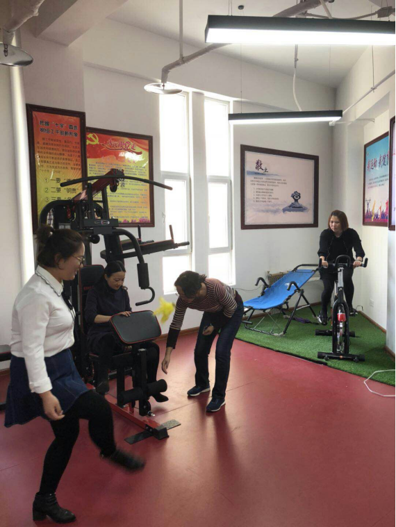 魅力女性、快樂(lè)巾幗