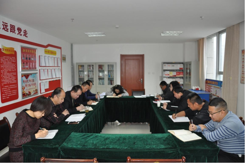 銘記“生命線”、分清“是非線” 修筑“防腐線”、不踩“高壓線”