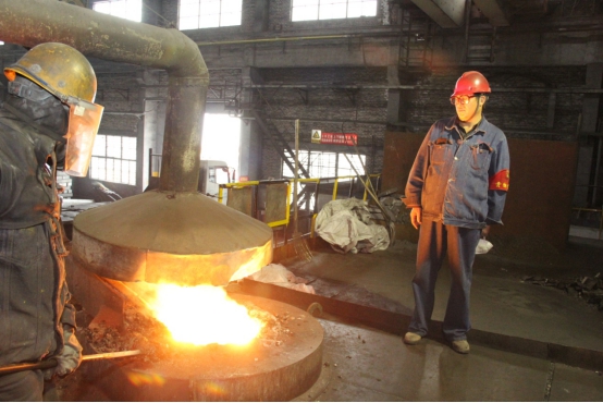 為降本，他“癡”心不改